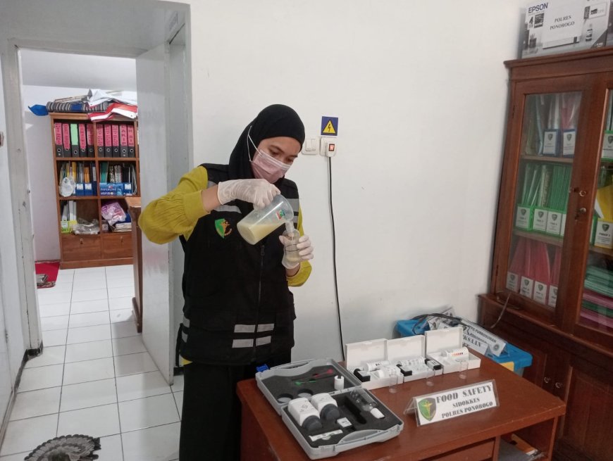 Polres Ponorogo Libatkan Sidokkes Pastikan Makanan Program MBG Aman Dikosumsi