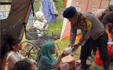 Makanan Siap Saji Disalurkan kepada Korban Kebakaran Pasar Jiung